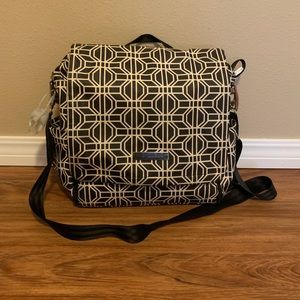 Petunia Pickle Bottom